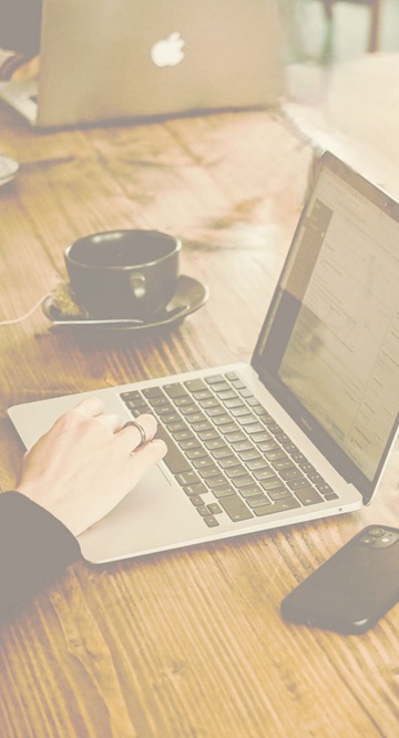 SNSやHPの集客データを1枚のレポートに統合するイメージ図